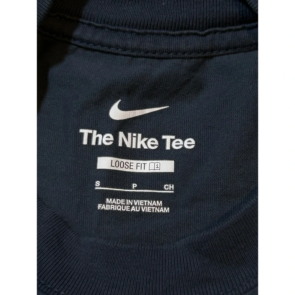 Nike Basketball Graphic Tee Loose Fit Navy Blue Around The World Shirt Small